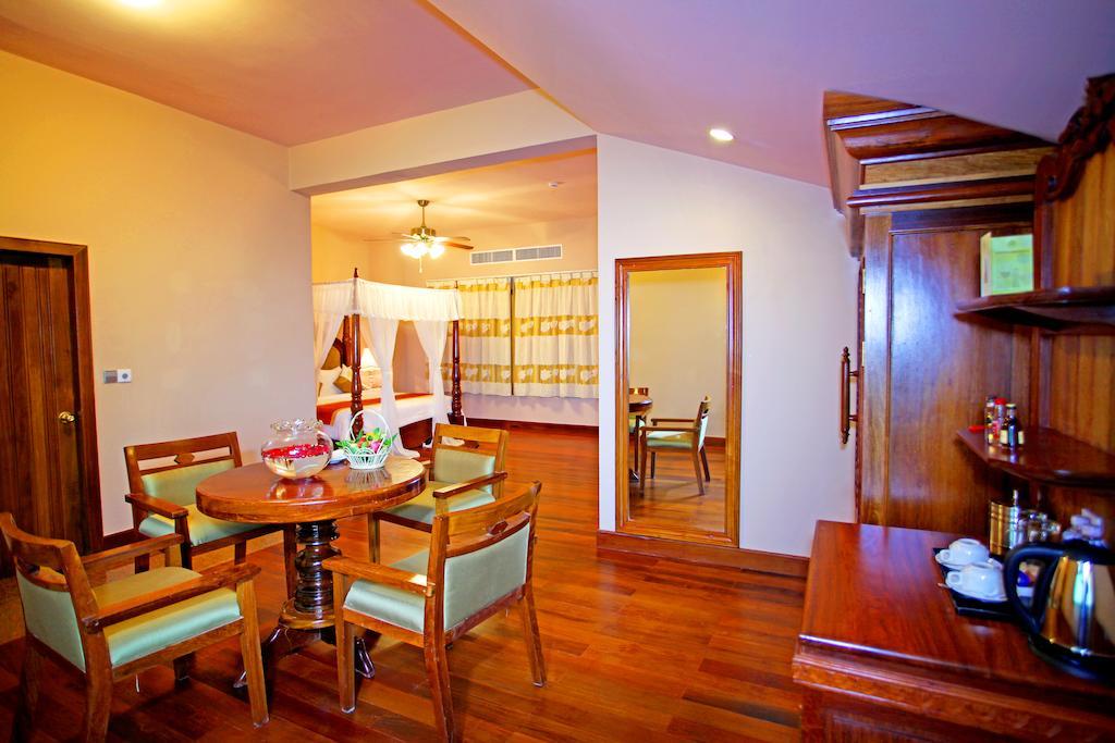 Angkor Era Hotel Siem Reap Buitenkant foto